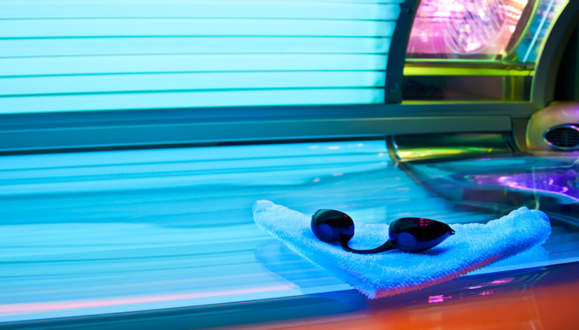 Можно ли при месячных ходить в солярий