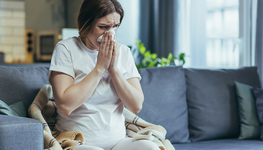Как лечить простуду во время беременности?