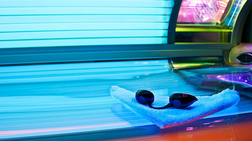 Можно ли при месячных ходить в солярий