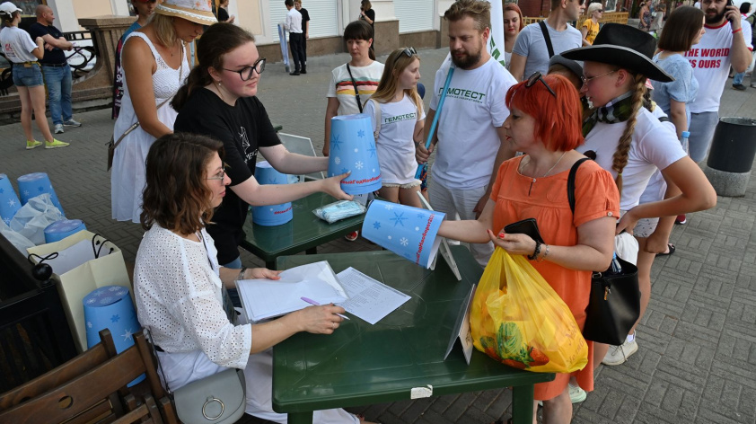 «Гемотест» поддержит детей в челябинской ГКБ №1 сертификатами на 100 тысяч рублей