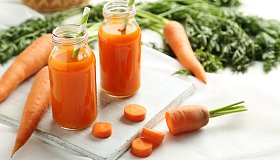 Морковный сок: польза и вред для организма