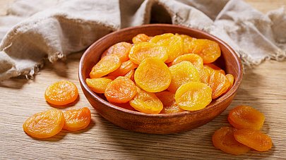 Курага: польза и вред для организма